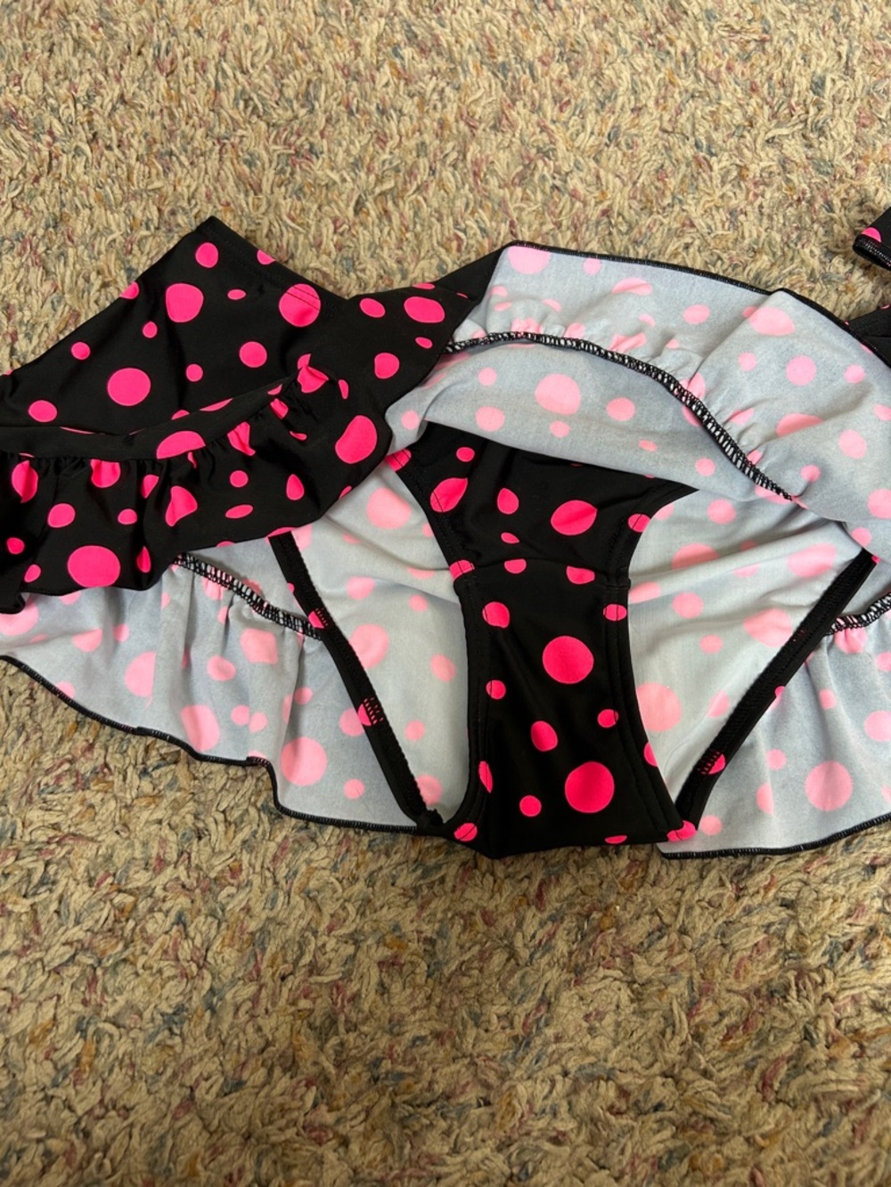 smart & sexy Black Bikini Skirt with Hot Pink Polka Dots - Picture 3 of 4